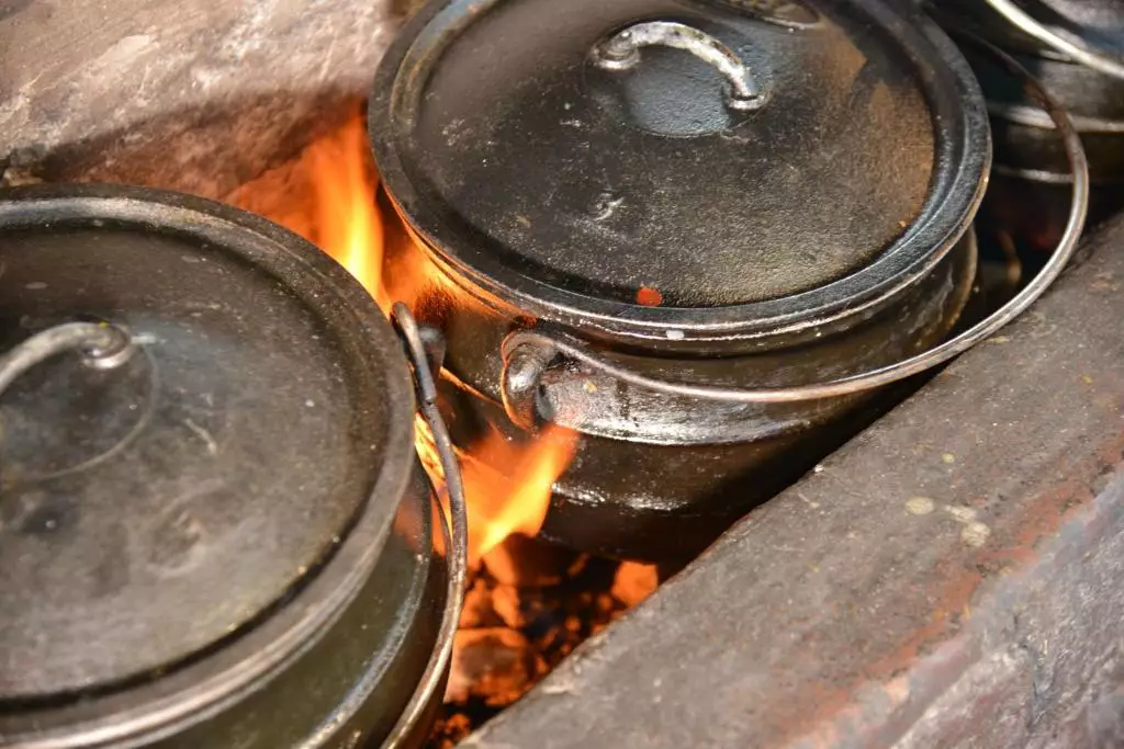 کنار آتش اقامتگاه جنگلی باکوبانگ